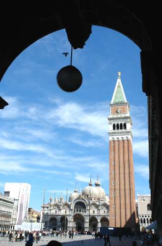 campanile_mit_markusplatz.jpg